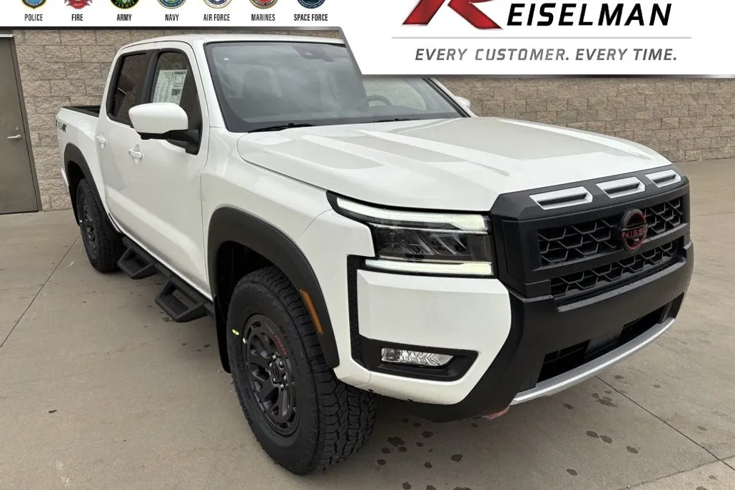 2025 Nissan Frontier PRO-4X photo 1