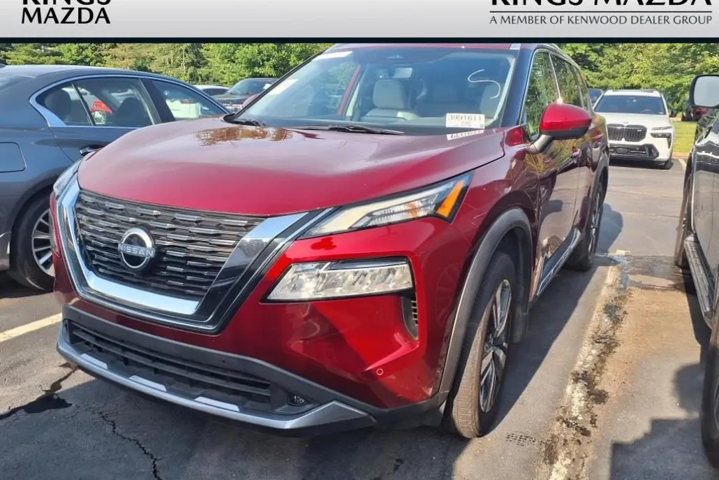 2022 Nissan Rogue SL photo 1