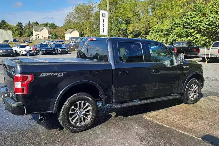 2019 Ford F-150 XLT photo 1