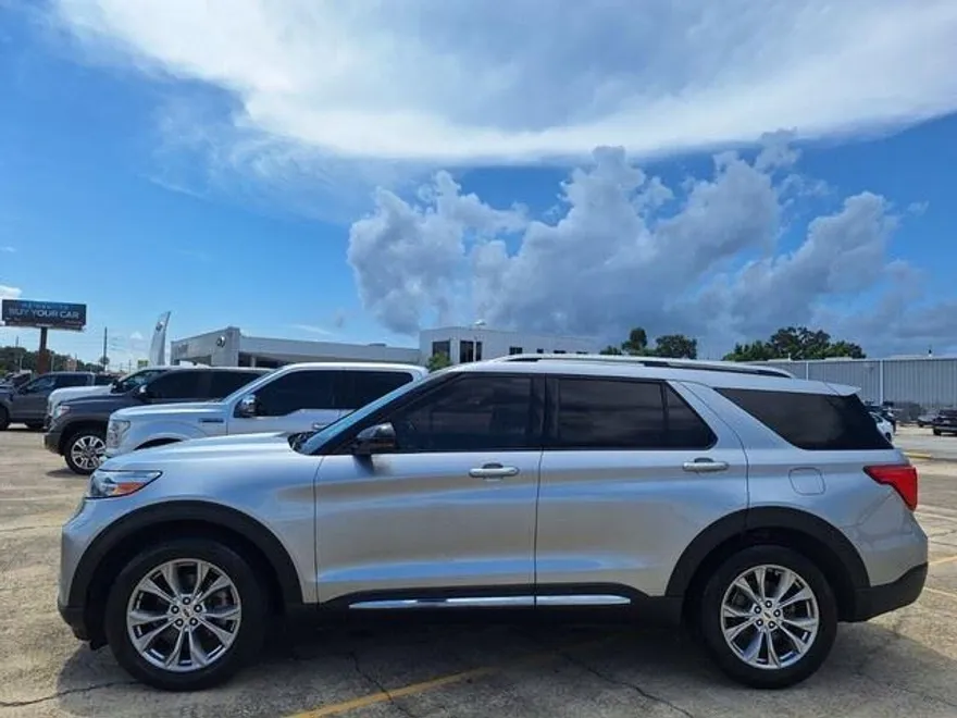 2021 Ford Explorer Limited photo 1