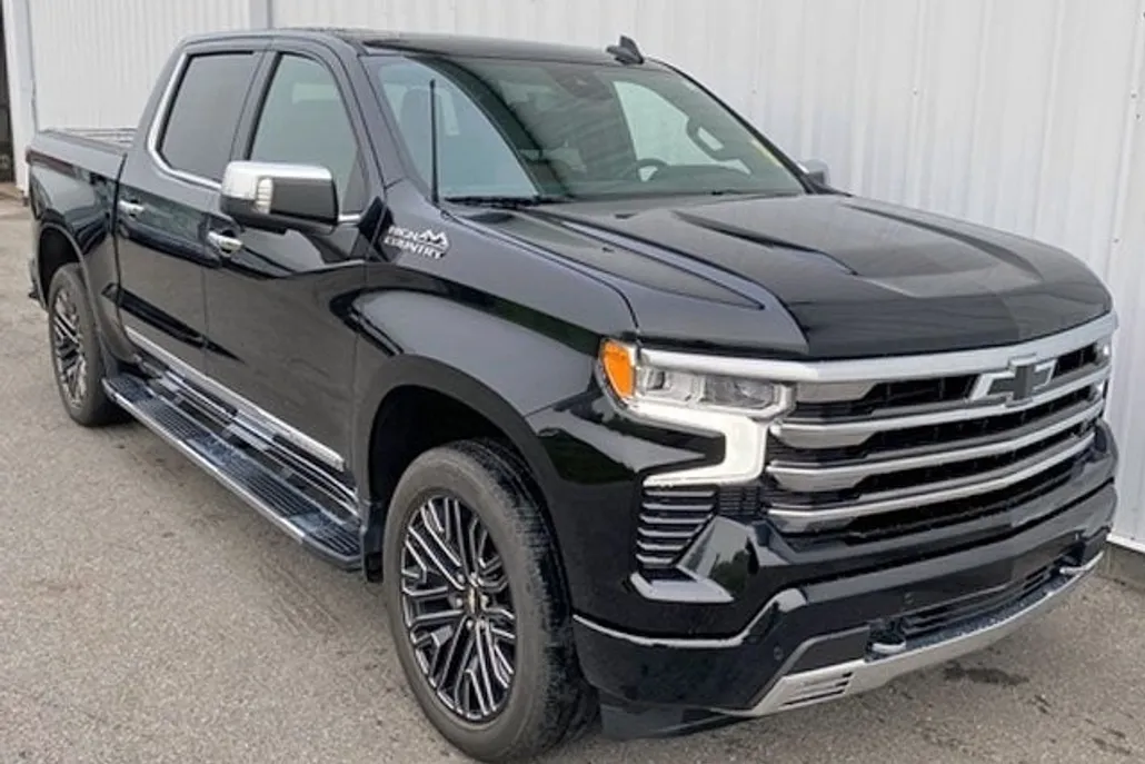 2024 Chevrolet Silverado 1500 High Country photo 1