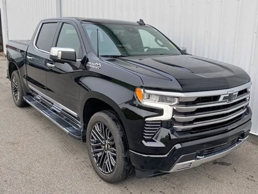 2024 Chevrolet Silverado 1500 High Country photo 1