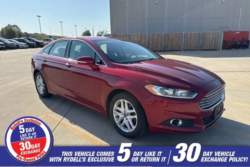 2014 Ford Fusion SE photo 1