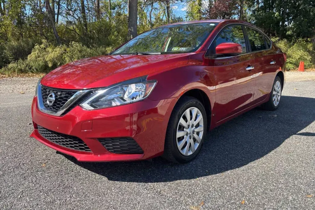 2016 Nissan Sentra SV photo 1