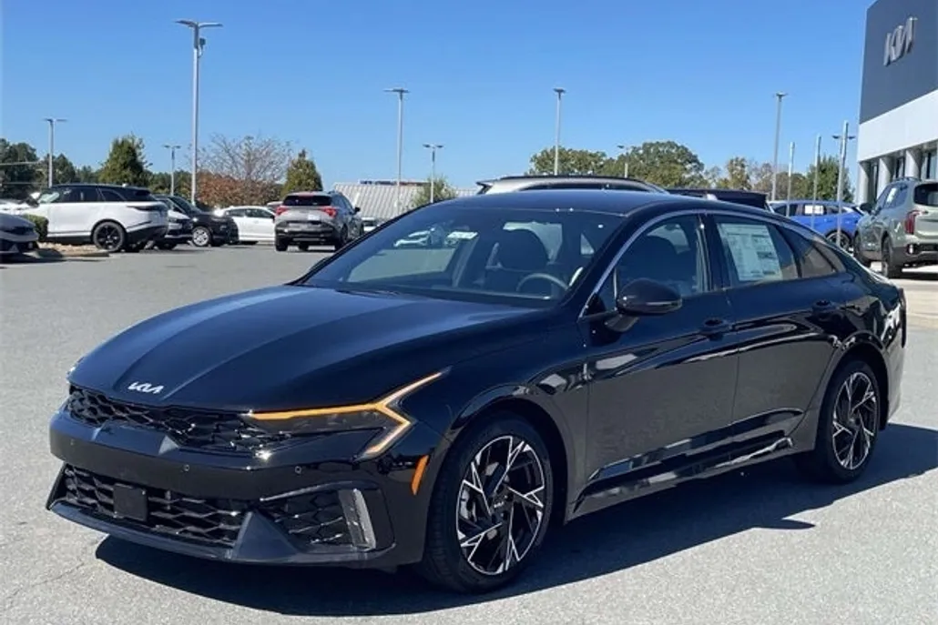 2026 Kia K5 GT-Line photo 1