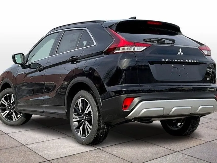 2025 Mitsubishi Eclipse Cross SE photo 1