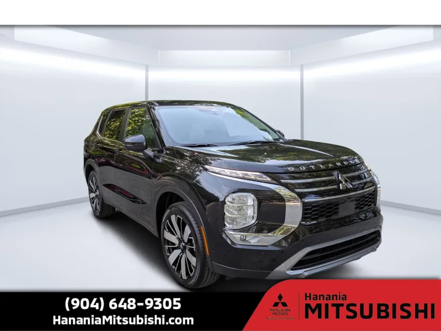 2025 Mitsubishi Outlander SE photo 1