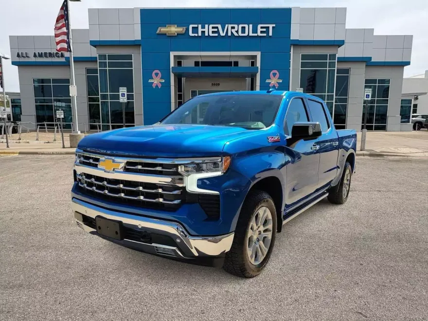 2024 Chevrolet Silverado 1500 LTZ photo 1
