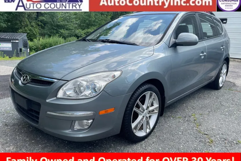 2010 Hyundai Elantra Touring GLS photo 1
