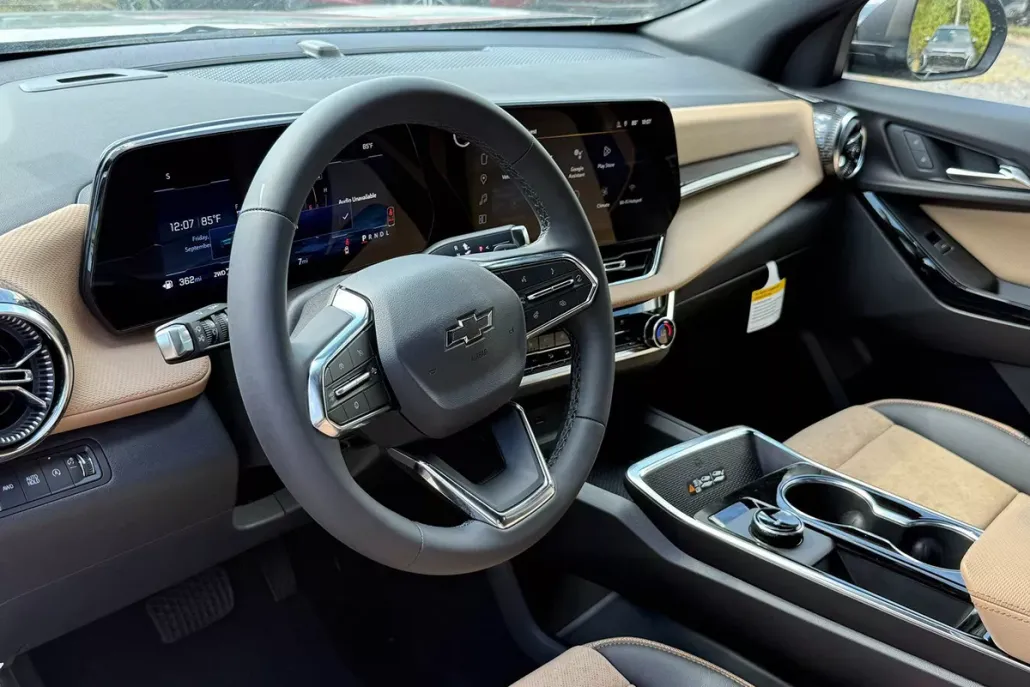 2026 Chevrolet Equinox ACTIV photo 1