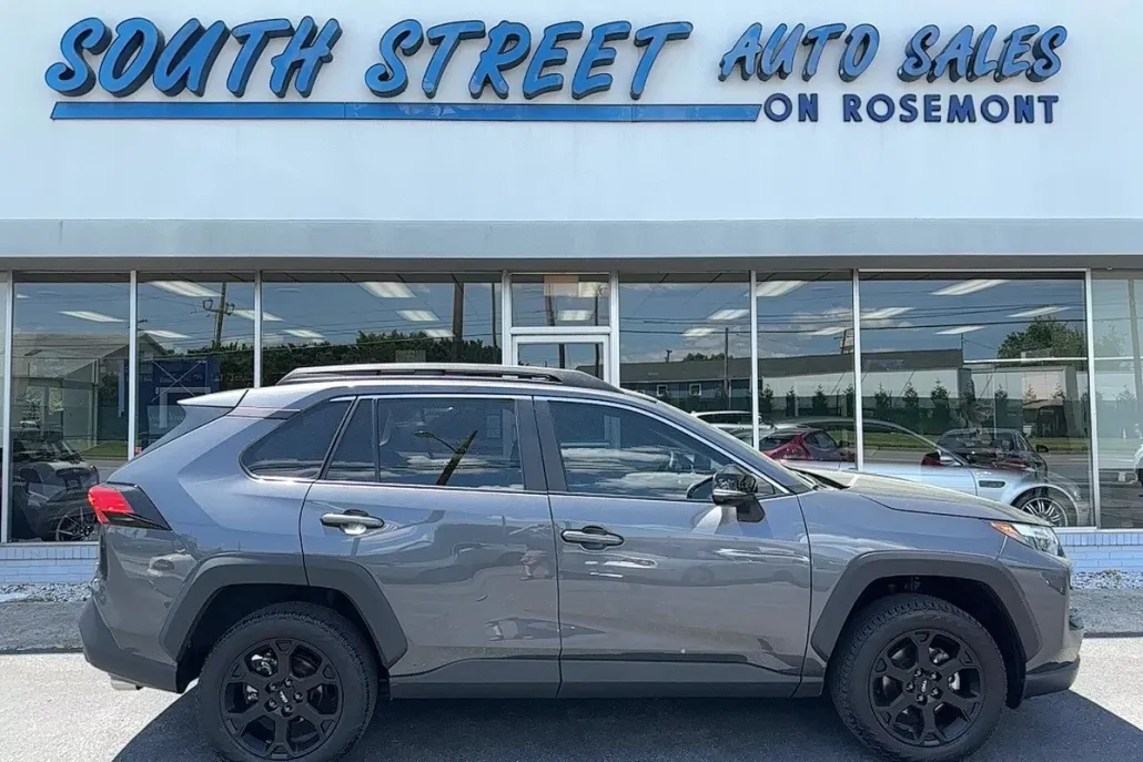 2023 Toyota RAV4 TRD photo 1