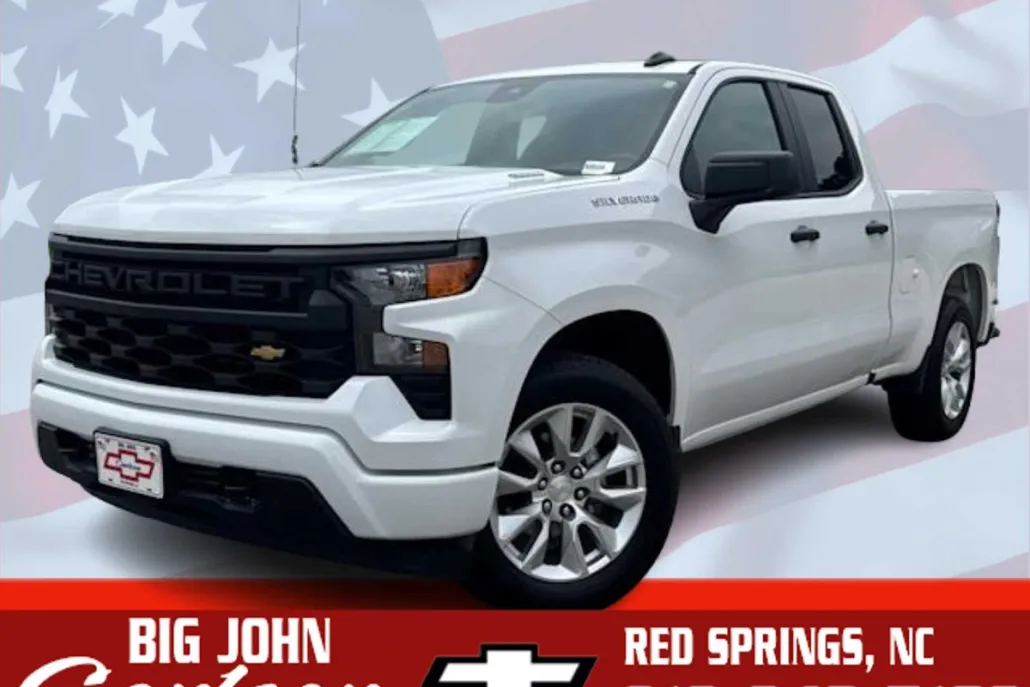 2025 Chevrolet Silverado 1500 Custom photo 1