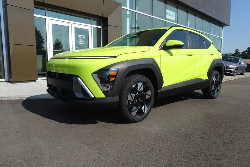 2025 Hyundai Kona SEL photo 1