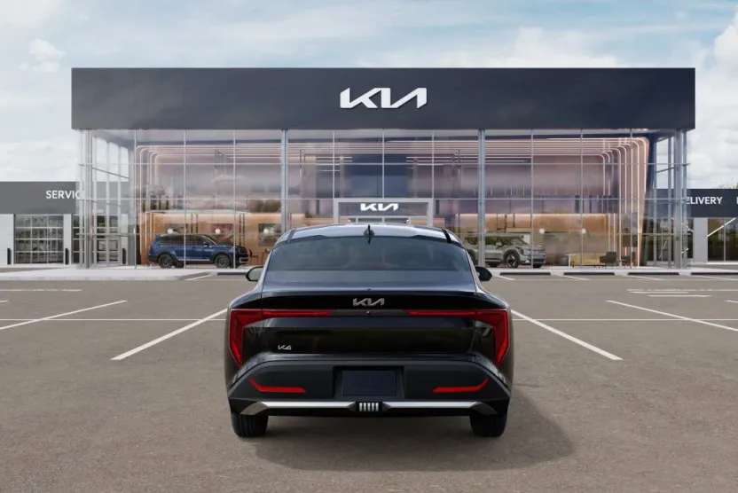 2025 Kia K4 LX photo 1