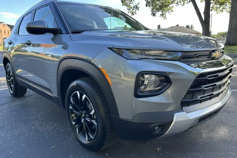 2023 Chevrolet Trailblazer LT photo 1