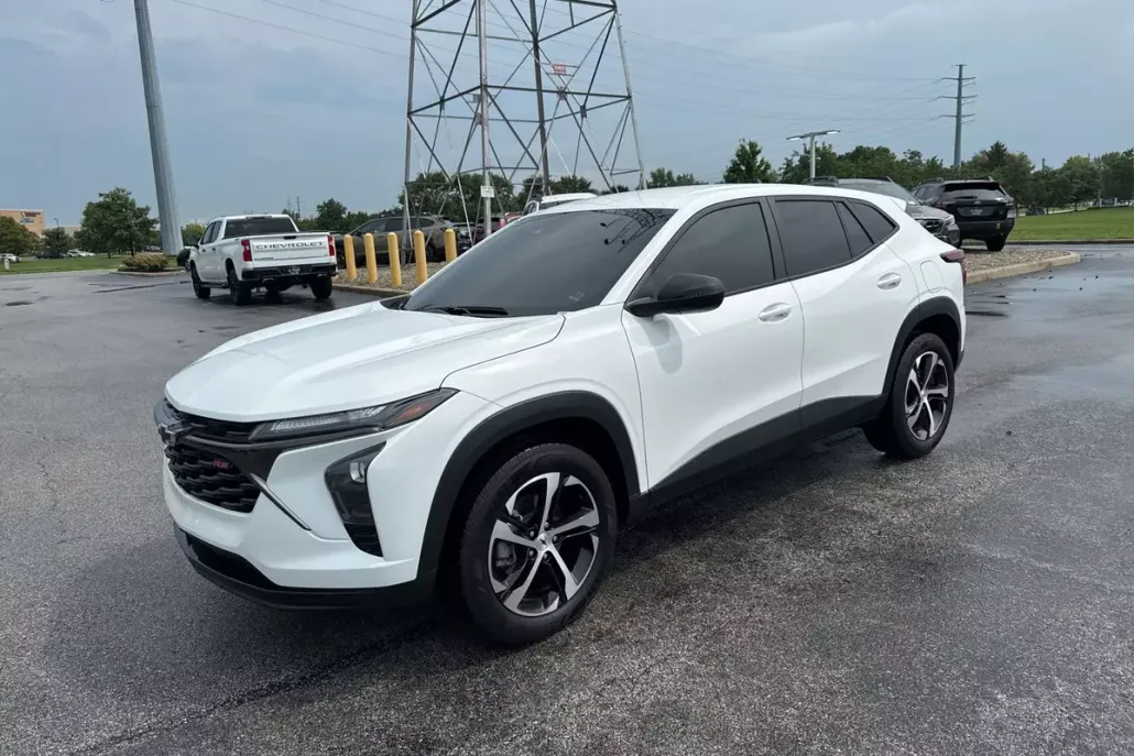 2024 Chevrolet Trax photo 1