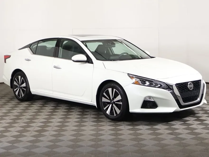 2022 Nissan Altima 2.5 SL photo 1