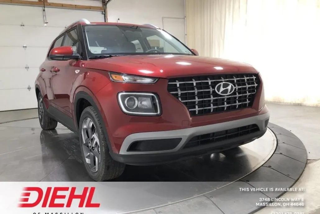 2025 Hyundai Venue SEL photo 1