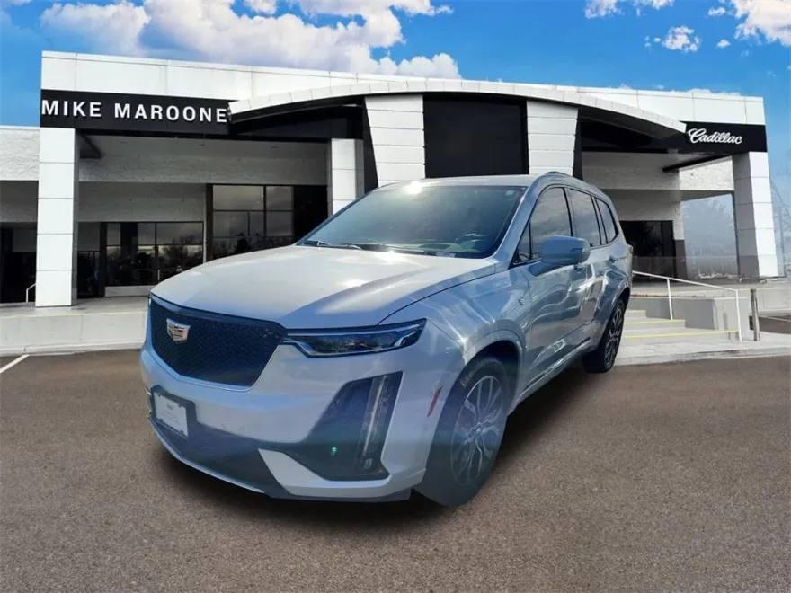 2024 Cadillac XT6 Sport photo 1