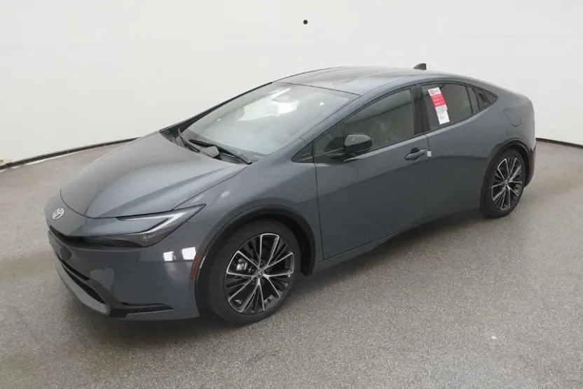 2026 Toyota Prius XLE photo 1