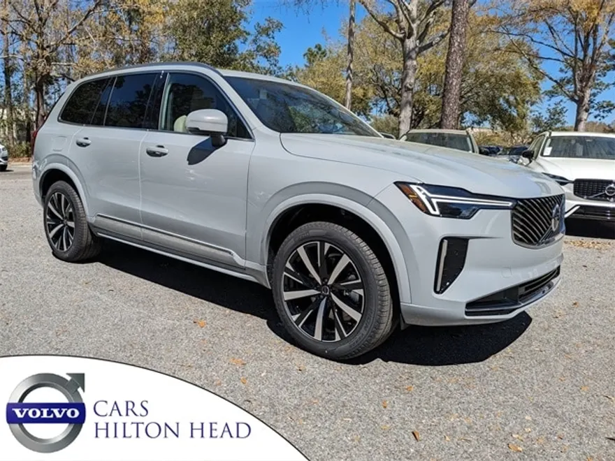 2025 Volvo XC90 Core photo 1