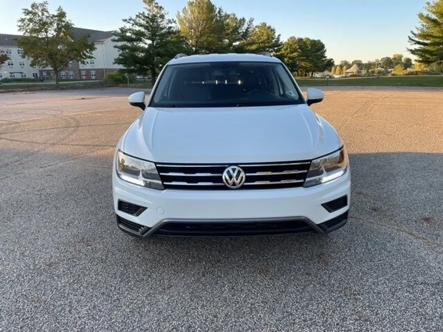 2020 Volkswagen Tiguan SE photo 1