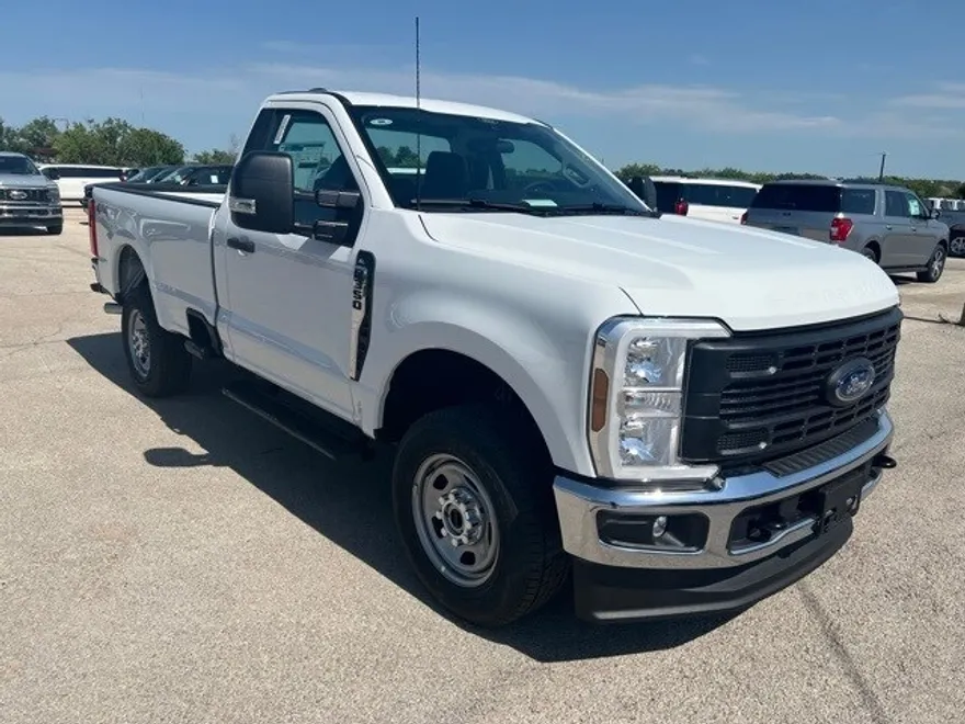 2025 Ford F-350 XL photo 1