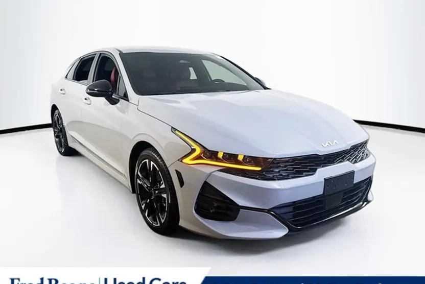 2024 Kia K5 GT-Line photo 1