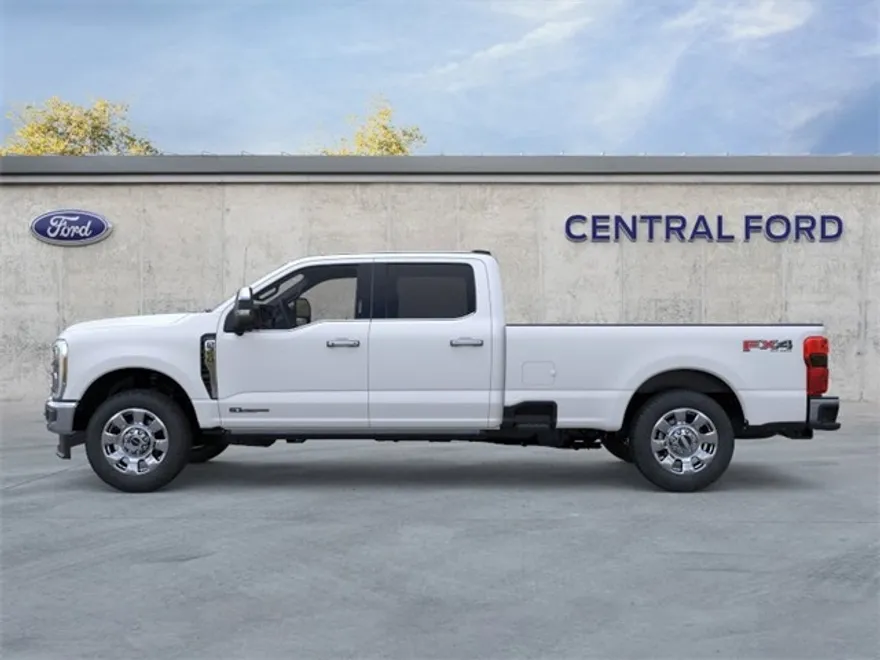 2025 Ford F-350 Lariat photo 1