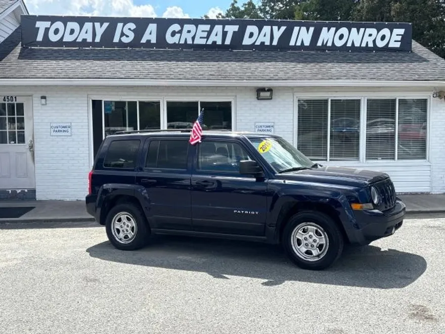 2014 Jeep Patriot Latitude Sport photo 1