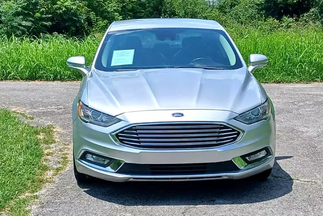 2019 Ford Fusion SEL photo 1