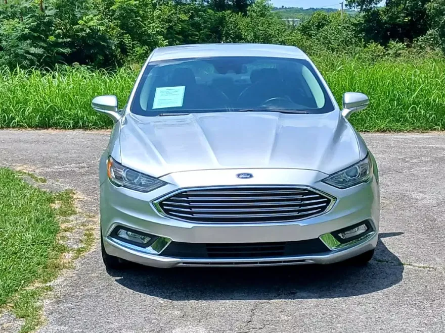 2019 Ford Fusion SEL photo 1
