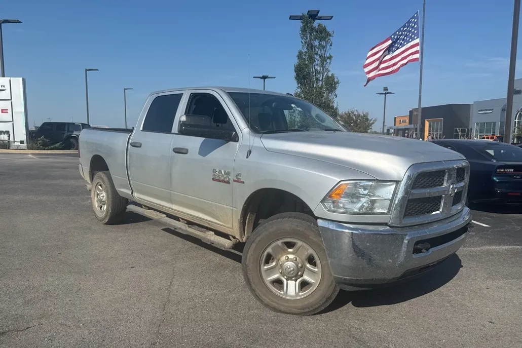 2017 Ram 2500 Tradesman photo 1