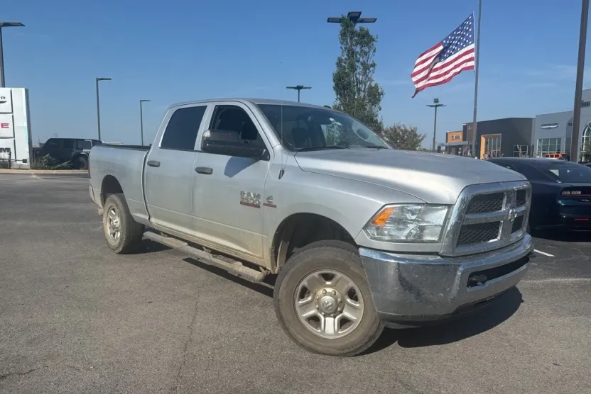 2017 Ram 2500 Tradesman photo 1