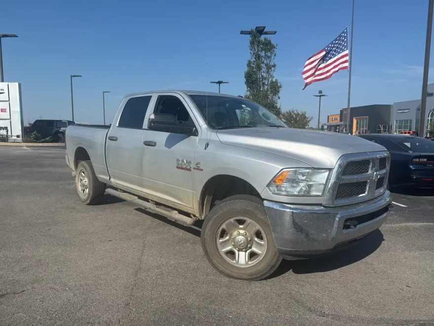 2017 Ram 2500 Tradesman photo 1