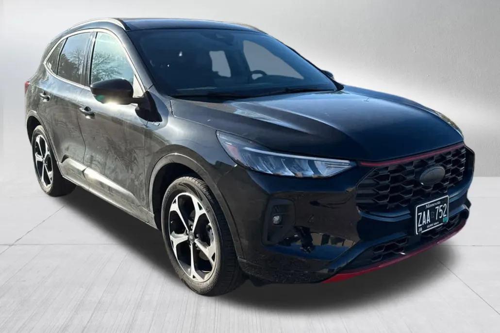 2023 Ford Escape ST-Line Select photo 1