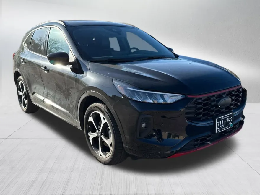 2023 Ford Escape ST-Line Select photo 1