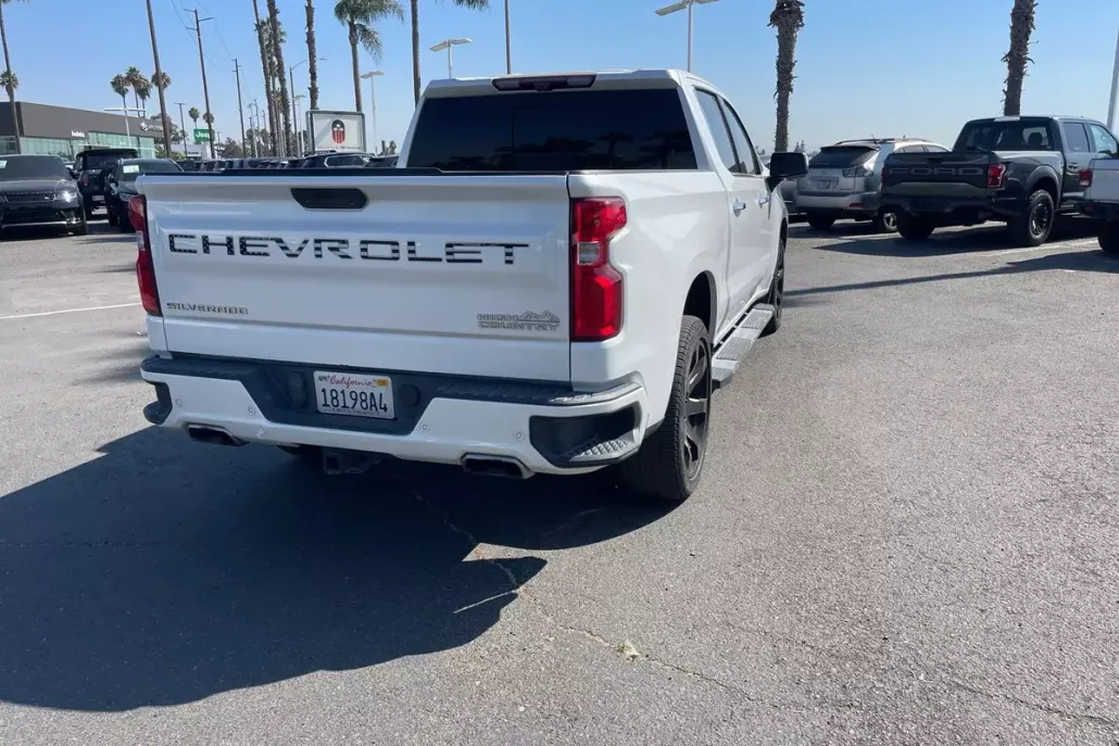 2021 Chevrolet Silverado 1500 High Country photo 1