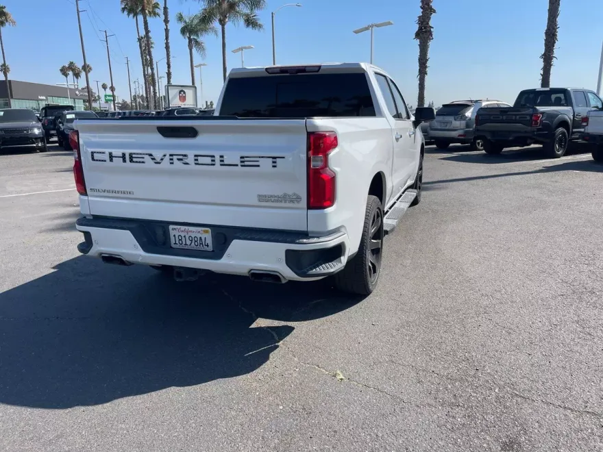 2021 Chevrolet Silverado 1500 High Country photo 1