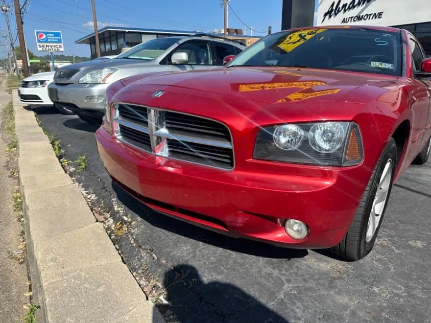 2010 Dodge Charger SXT photo 1