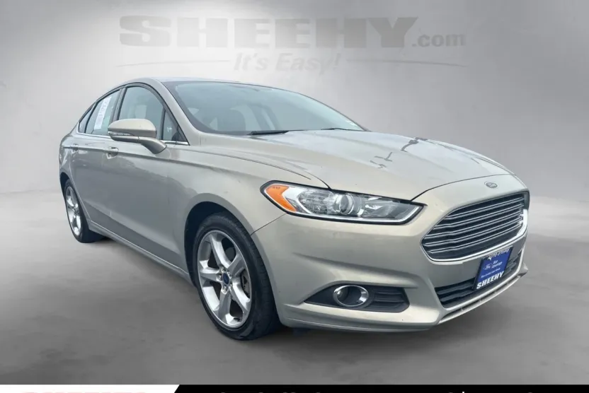 2016 Ford Fusion SE photo 1
