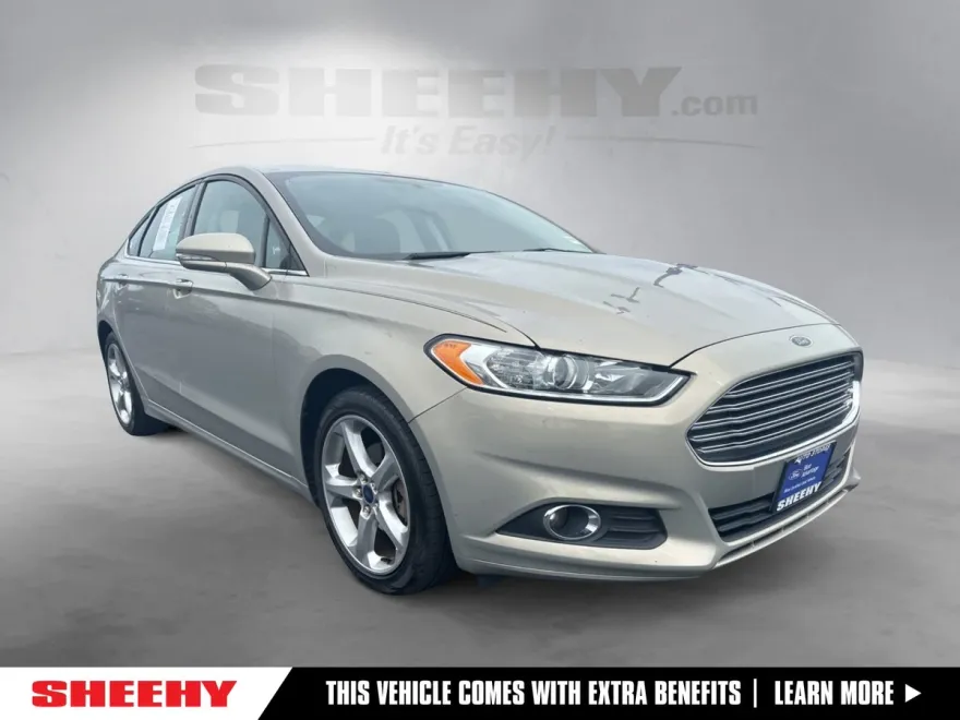 2016 Ford Fusion SE photo 1