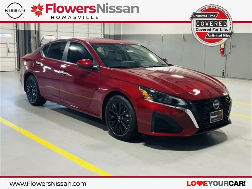 2025 Nissan Altima SV photo 1