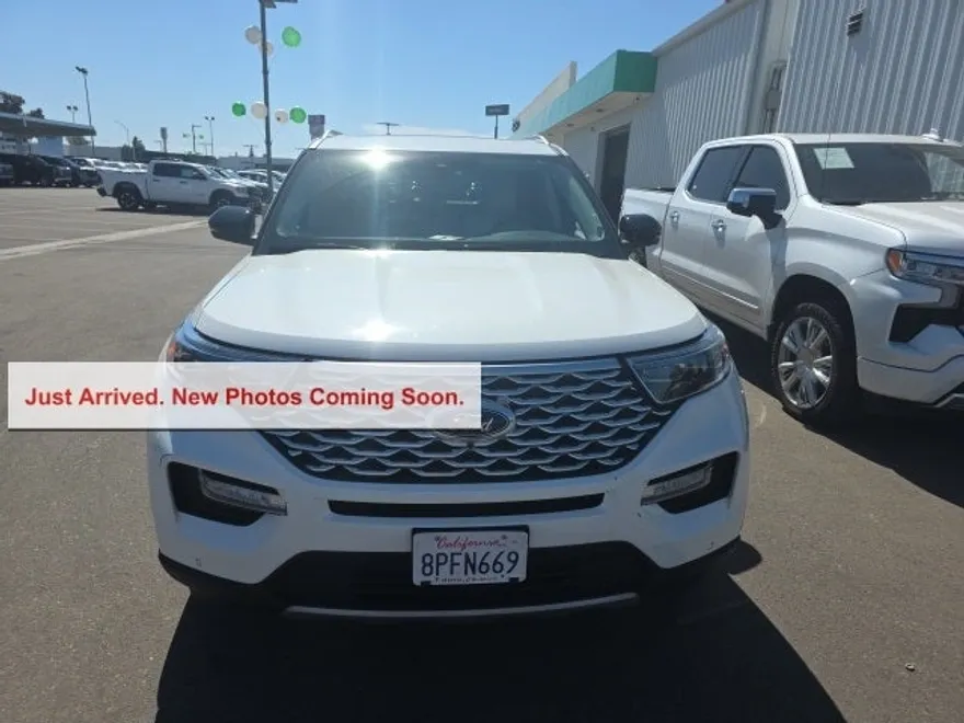 2020 Ford Explorer Platinum photo 1