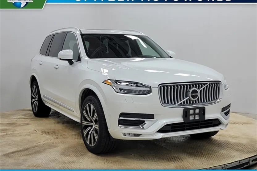2024 Volvo XC90 B5 Plus photo 1