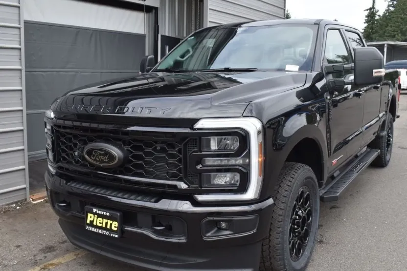 2025 Ford F-350 XLT photo 1