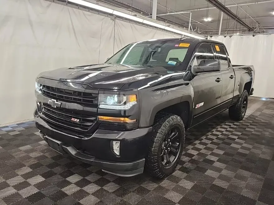 2018 Chevrolet Silverado 1500 Z71 LT photo 1