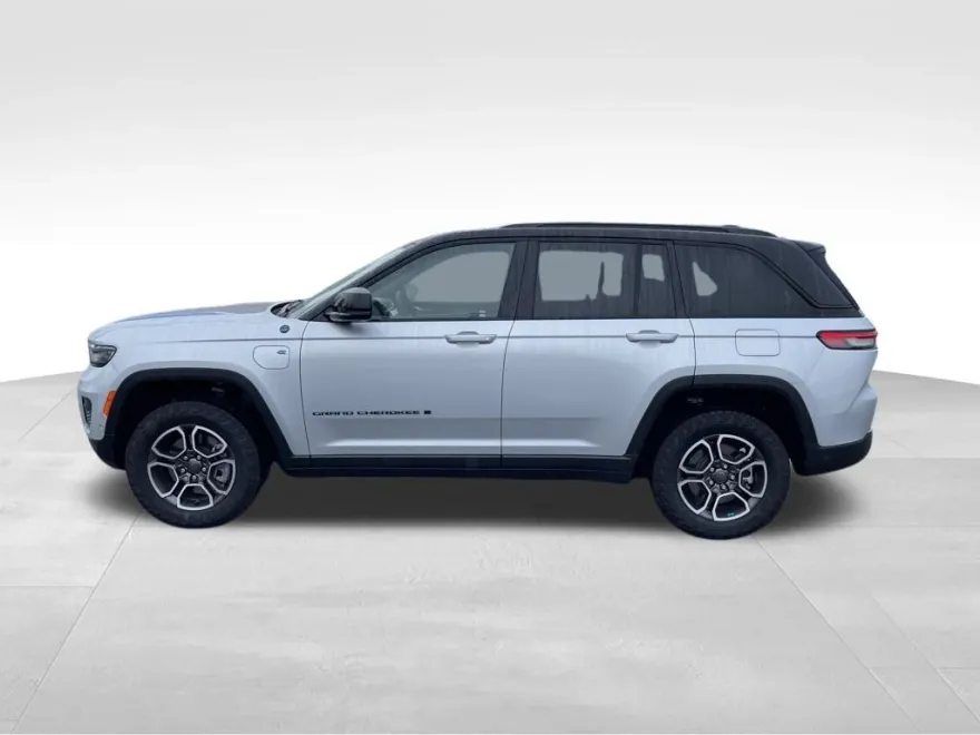 2024 Jeep Grand Cherokee Trailhawk 4xe photo 1