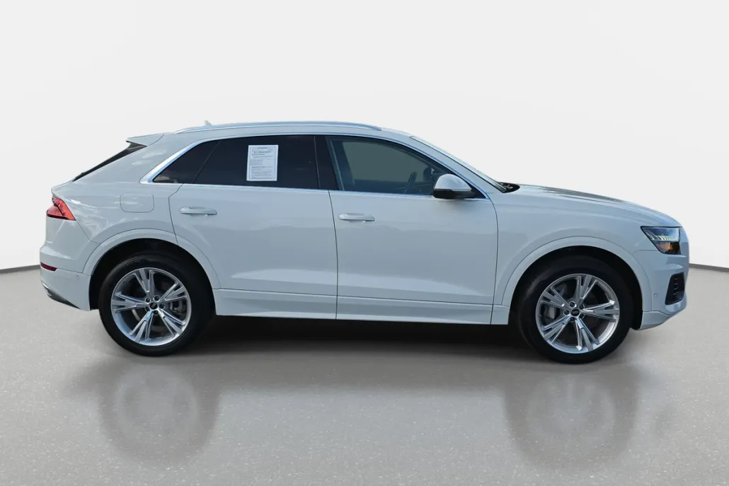 2023 Audi Q8 Premium 55 photo 1