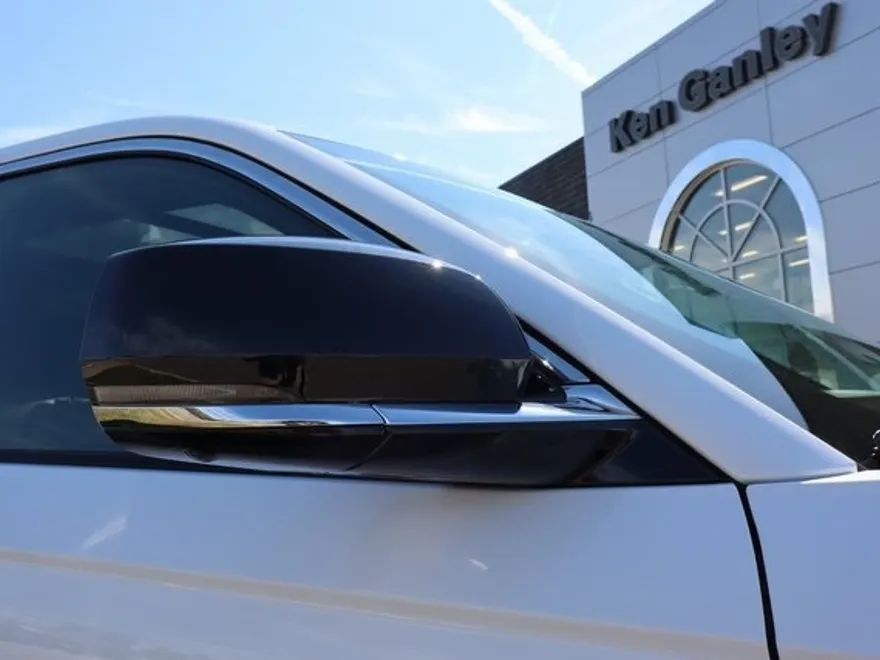 2025 Toyota RAV4 LE photo 1